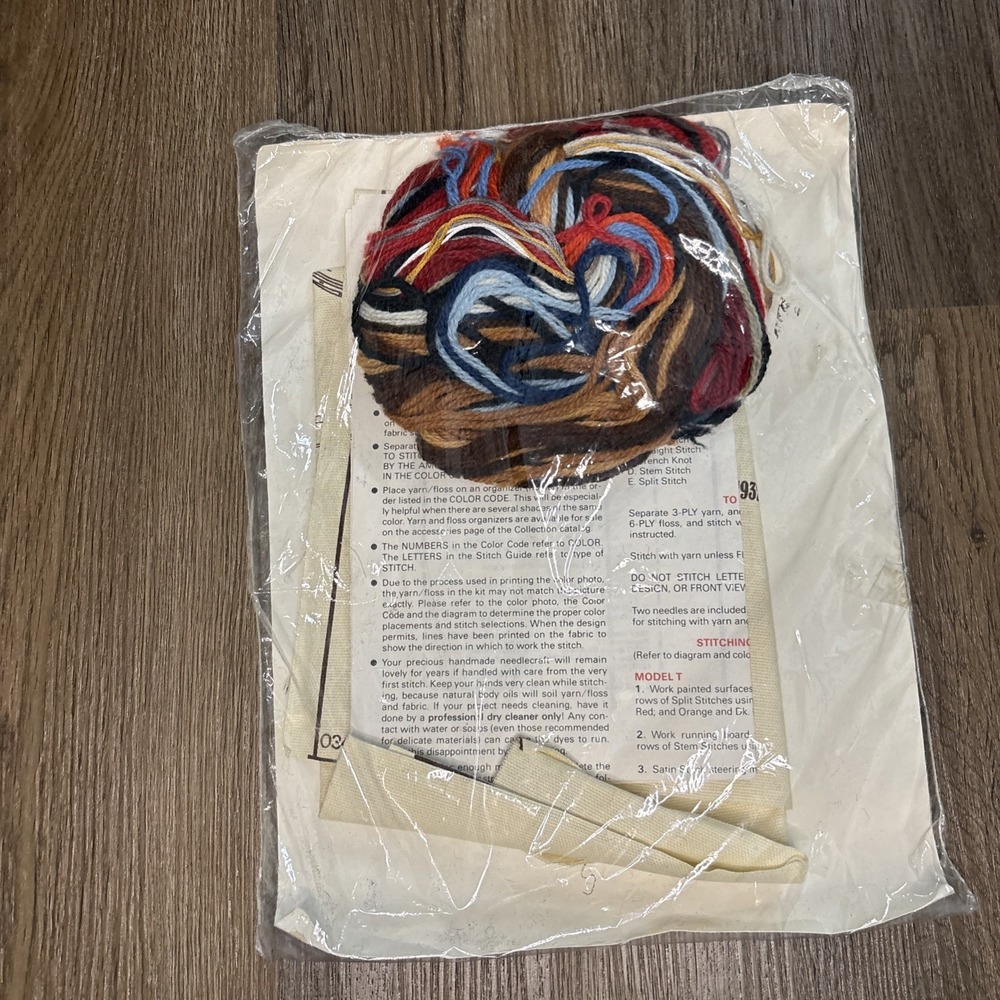 The Creative‎ Circle Embroidery Needle Craft Kit #0344 Early Fords 1986 - Picture 4 of 5
